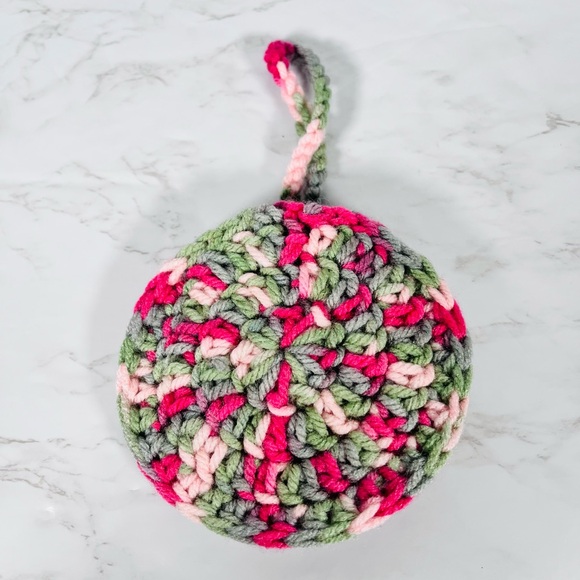 Crochet Pet Bandana With Matching Bag Holder Size Medium / Large - Picture 5 of 14